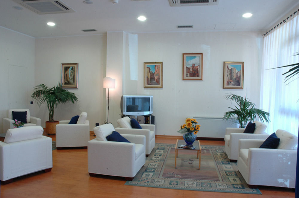 Hotel La Vela باسّينيانو سول تْرازي المظهر الخارجي الصورة